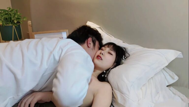 Poster of Hiếp dâm cô bạn gái lần đầu mới quen trong khách sạn cả đêm