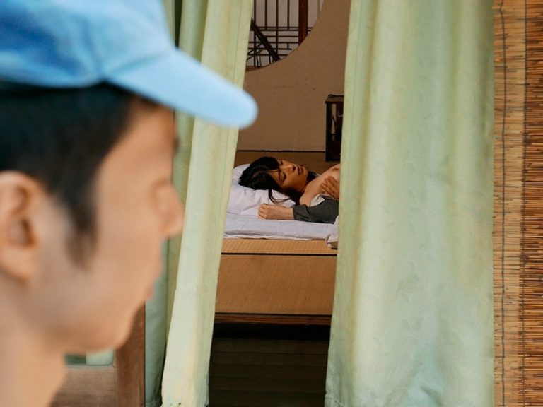 Poster of Trộm nhìn tình củ và chồng đang làm tình và cái kết…